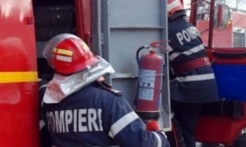 ACUM! INCENDIU într-o gospodărie din Argeș