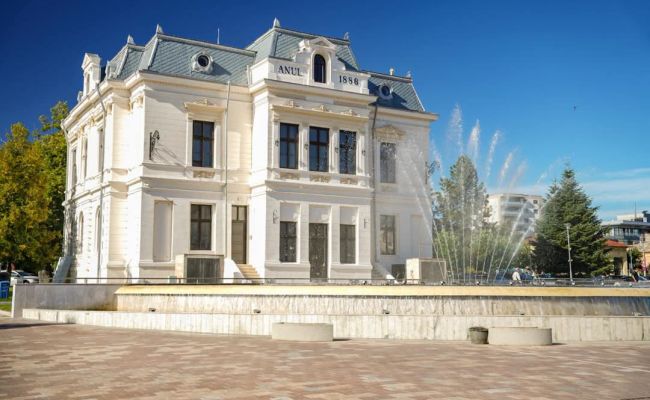Galeria de Artă „Rudolf Schweitzer-Cumpăna” și-a redeschis porțile