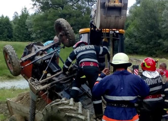 ACUM! Argeşean MORT după ce a fost STRIVIT de un tractor