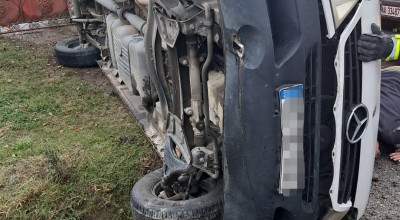 ACUM! Accident în Argeș! A dărâmat un stâlp de electricitate