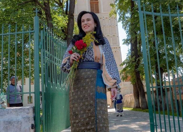Simona Bucura Oprescu, mesaj special de Florii