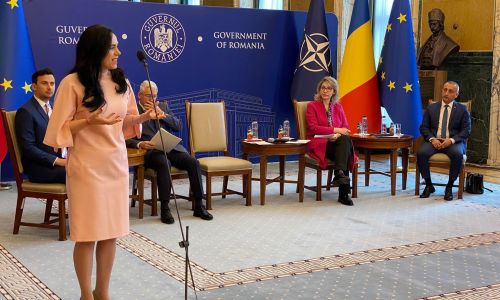 Simona Bucura Oprescu, prezentă la un eveniment organizat de Institutul Naţional de Administraţie