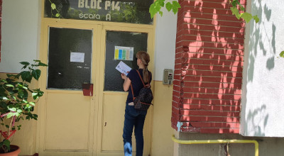 Colectarea separată a deșeurilor – primul pas spre procesul de reciclare: afișe informative, lipite la scările de bloc din cartierul Trivale!