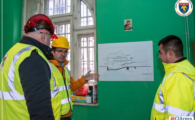 Încep lucrările de reabilitare şi consolidare la clădirea Teatrului pentru Copii şi Tineret "Aşchiuţă"