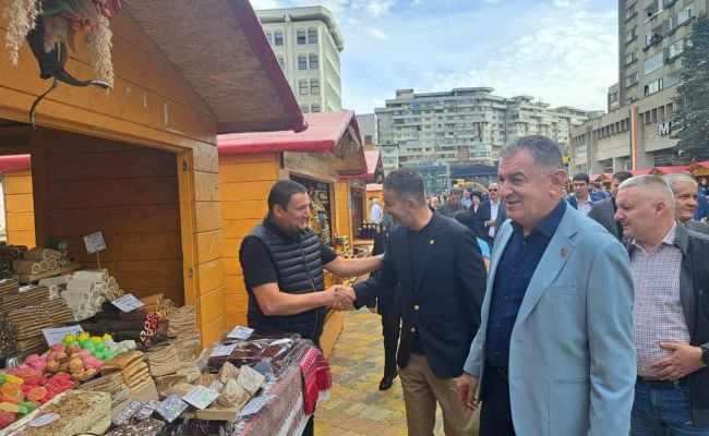 Senatorul Ovidiu Puiu a fost prezent la deschiderea Târgului "Toamna Piteșteană"