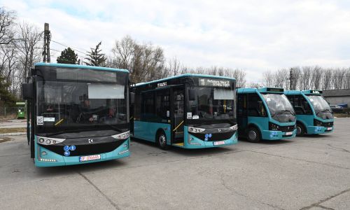 Publitrans a achiziţionat opt autobuze pentru transportul metropolitan
