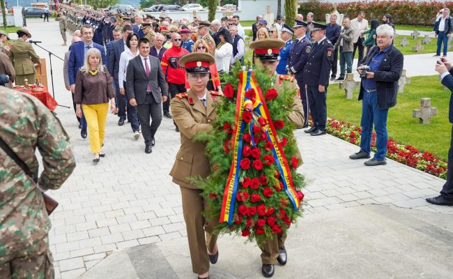 Ziua Eroilor a fost comemorată la Pitești!
