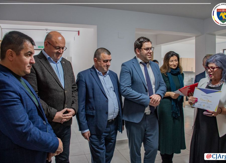 Șefa DGASPC Argeș PREMIATĂ de președintele Autorității Naționale pentru Protecția Drepturilor Persoanelor cu Dizabilități