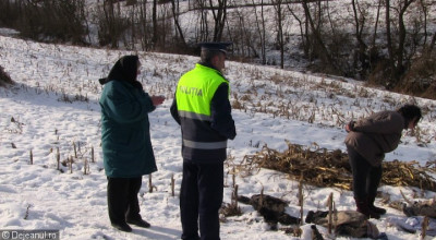 CADAVRU descoperit pe marginea drumului într-o comună din Argeș!