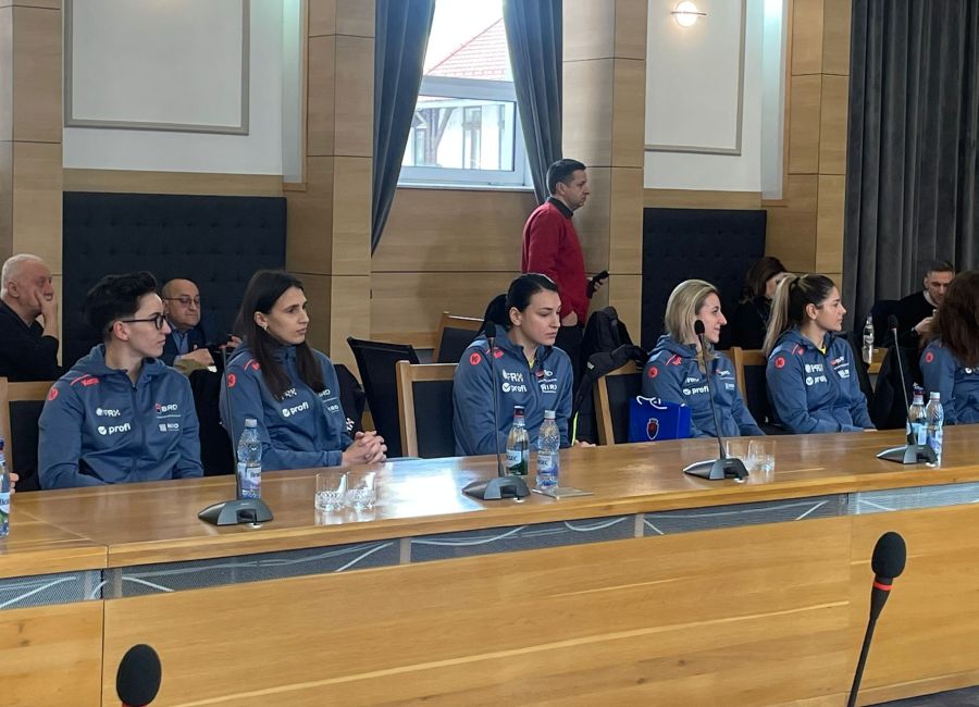 Cristina Neagu: 'Ne simţim foarte bine la Piteşti'