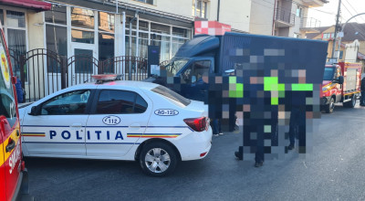 ACUM! Accident în Pitești! Un bărbat este RESUSCITAT