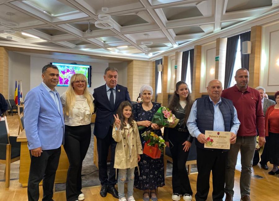 Peste 80 de cupluri piteștene, premiate de municipalitate!