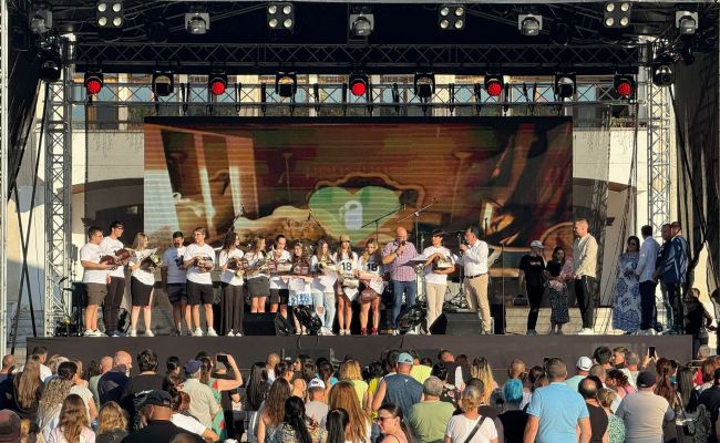 Moment de sărbătoare pentru 19 tineri din Mioveni ajunși la majorat