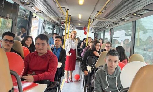 Caravana Educaţiei a ajuns în comuna Aninoasa