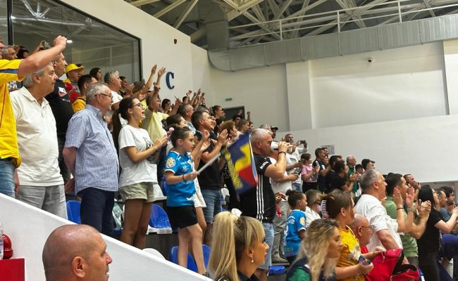 Susținută de primarul Ion Georgescu, România a BĂTUT Spania, la Mioveni