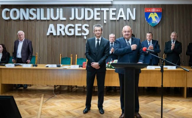 Ion Mînzînă a depus jurământul pentru un nou mandat de președinte al Consiliului Județean: “Îmi doresc să avem și pentru următorii ani o echipă unită, la fel de competitivă și să continuăm dezvoltarea județului”