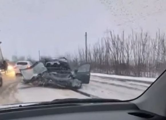 ACUM! Accident cu două mașini în Argeș!