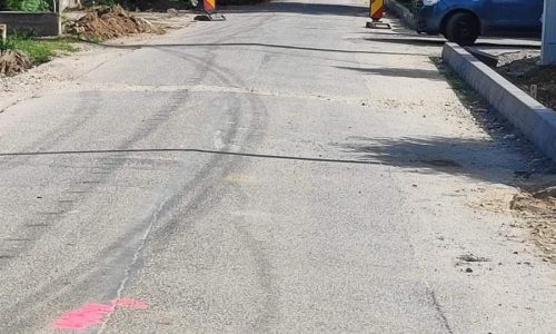 În Topoloveni se lucrează la modernizarea străzilor