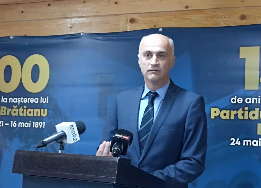 Radu Perianu, singurul candidat care se bate în sondaje doar cu marja de eroare, îi CRITICĂ pe cei care au făcut cele mai mari investiții din istoria județului