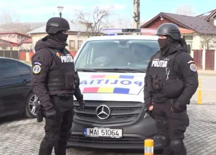 Polițist din Pitești, ANCHETAT pentru PROXENETISM