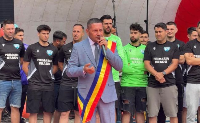 Spectacol de Ziua Copilului în comuna Bradu!