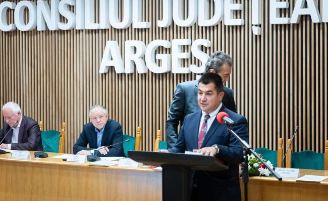 Ion Mînzînă a depus jurământul pentru un nou mandat de președinte al Consiliului Județean: “Îmi doresc să avem și pentru următorii ani o echipă unită, la fel de competitivă și să continuăm dezvoltarea județului”
