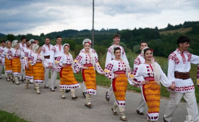 Festivalul Internațional de Folclor „Carpați” a ajuns pentru prima dată la Corbeni!