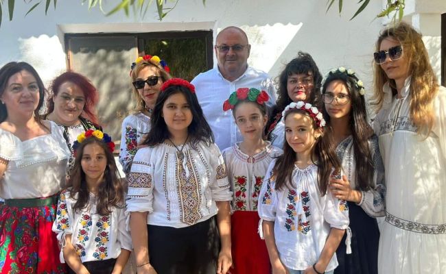 Ion Mînzînă, de Ziua Iei la Ștefan cel Mare: "Dumnezeu să ne ajute pe toți să fim mai uniți, să fim mai buni și să construim împreună România la care visăm cu toții!"