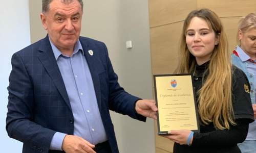Reprezentanții României la Campionatul Mondial de Robotică, premiați de municipalitate!