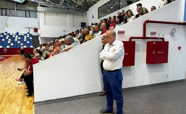 Susținută de primarul Ion Georgescu, România a BĂTUT Spania, la Mioveni