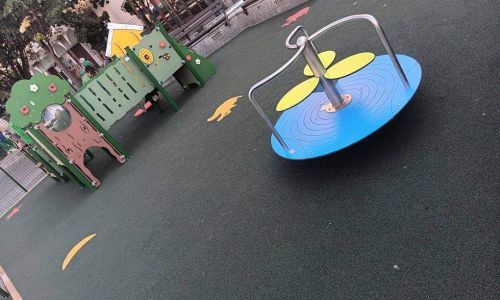 Un loc de joacă din Pitești a fost MODERNIZAT