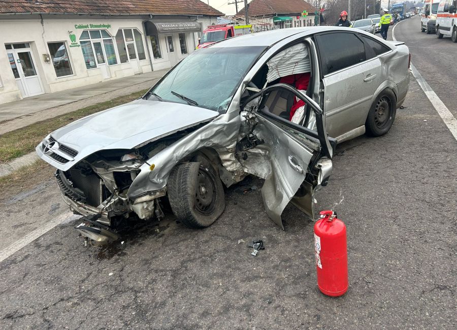Accident GRAV în Argeş! Un bărbat a fost rănit