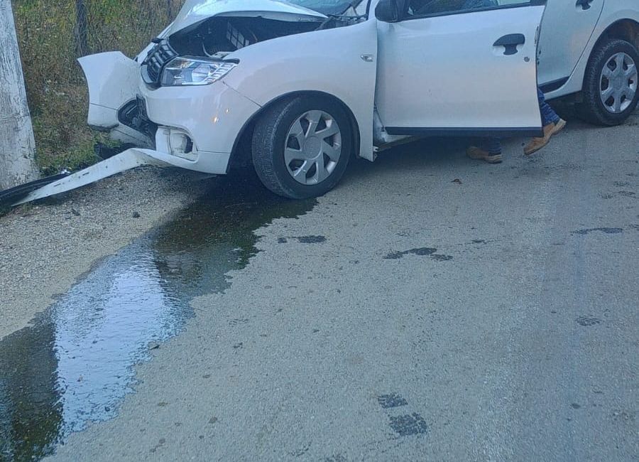 ACUM! Accident cu DOUĂ MAȘINI lângă Pitești!