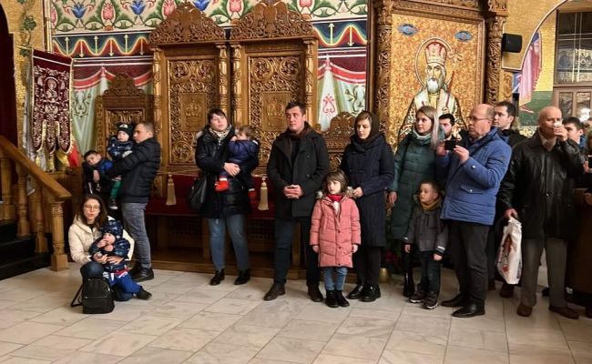 La Mioveni este păstrată tradiția colindului