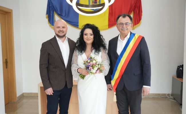 Moment special pentru primarul Aurel Costache! A oficiat prima cununie civilă!