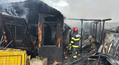 Incendiu la o HALĂ din Argeş! Forţe impresionante de intervenţie!