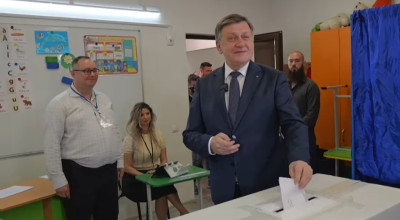 Crin Antonescu: "Am votat pentru o Românie unită și demnă"