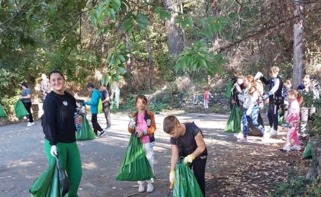 O amplă acțiune de ecologizare a avut loc la Ștefănești!