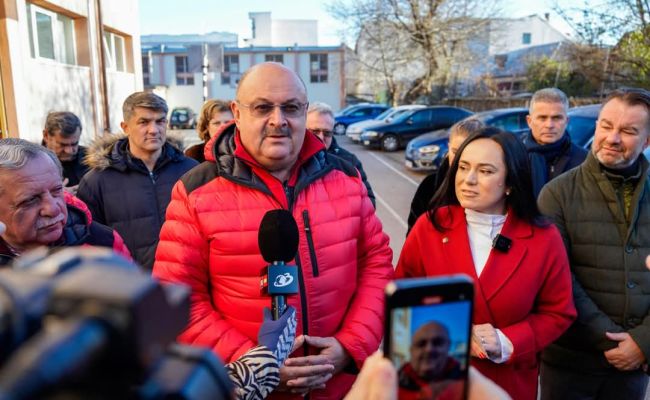 Ministrul Simona Bucura-Oprescu și președintele Ion Mînzînă au votat pentru un președinte care să aducă echilibru și dezvoltare în România