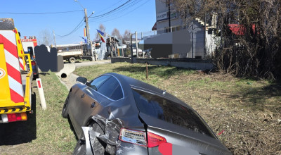 ACUM! Accident cu DOUĂ MAȘINI în Argeș!