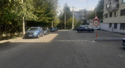 Limitator de viteză pe o stradă din Piteşti!