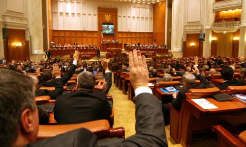 Pensiile speciale ale parlamentarilor au fost ELIMINATE