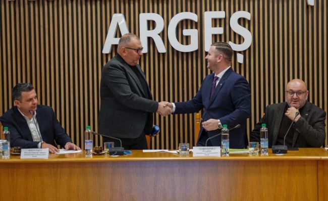 Noi investiții pentru dezvoltare în Argeș. Contractele au fost semnate!