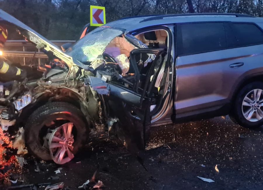 Accident GRAV în Argeș! Două persoane au fost RĂNITE