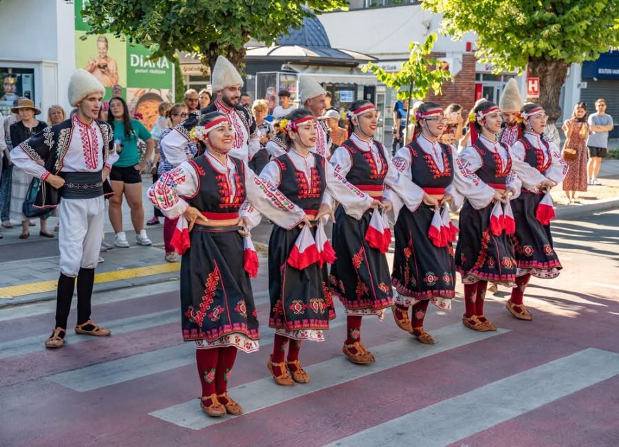 Curtea de Argeș - primul oraș gazdă al Festivalului Internațional de Folclor “Carpați”