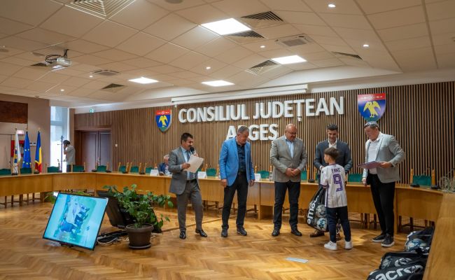 Juniorii de la FC Argeș, premiați de Consiliul Județean Argeș