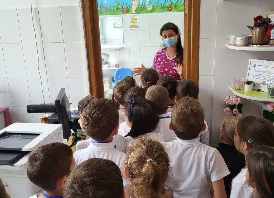 Educație și prevenție stomatologică pentru elevii din Mioveni