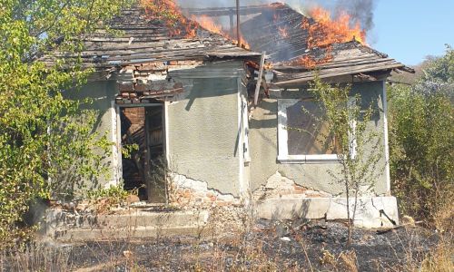 ACUM! EXPLOZIE într-o GOSPODĂRIE din Argeș