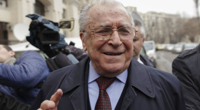 Ion Iliescu a fost internat de urgență la Terapie Intensivă