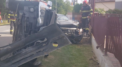 Accident în Argeş! O maşină s-a RĂSTURNAT!